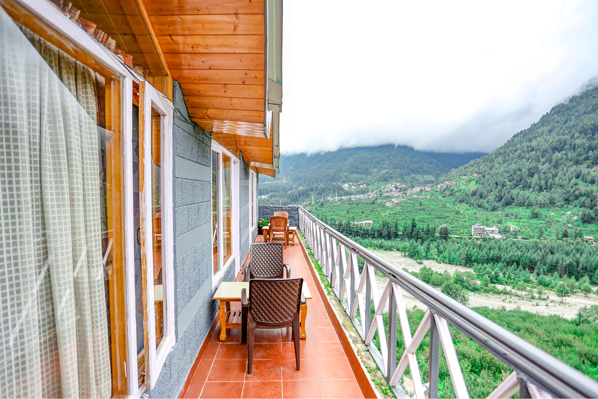 FabHotel Himalayan TravelGuru, Manali 4