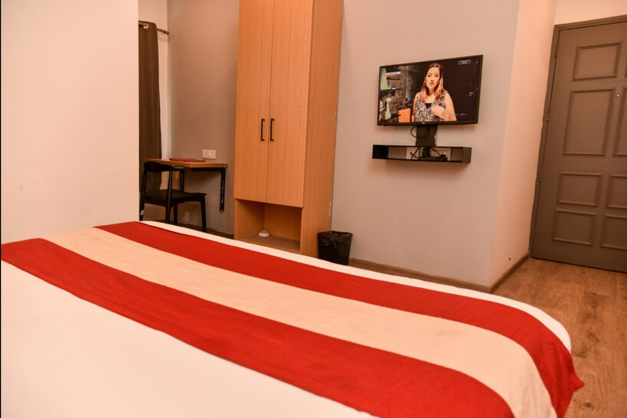 Hotel White Saffron, New Delhi 2