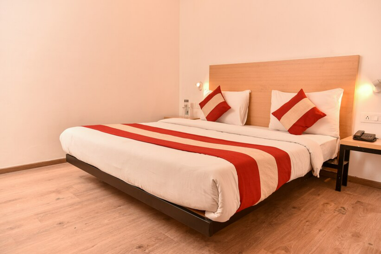 Hotel White Saffron, New Delhi 3