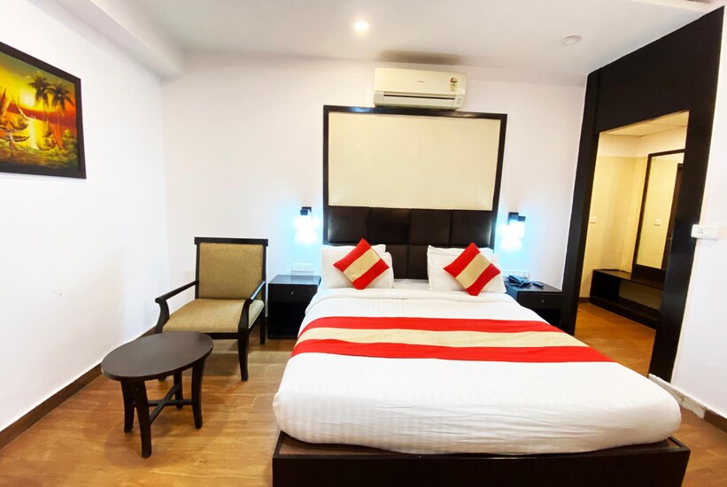 Hotel Red Saffron, New Delhi 5