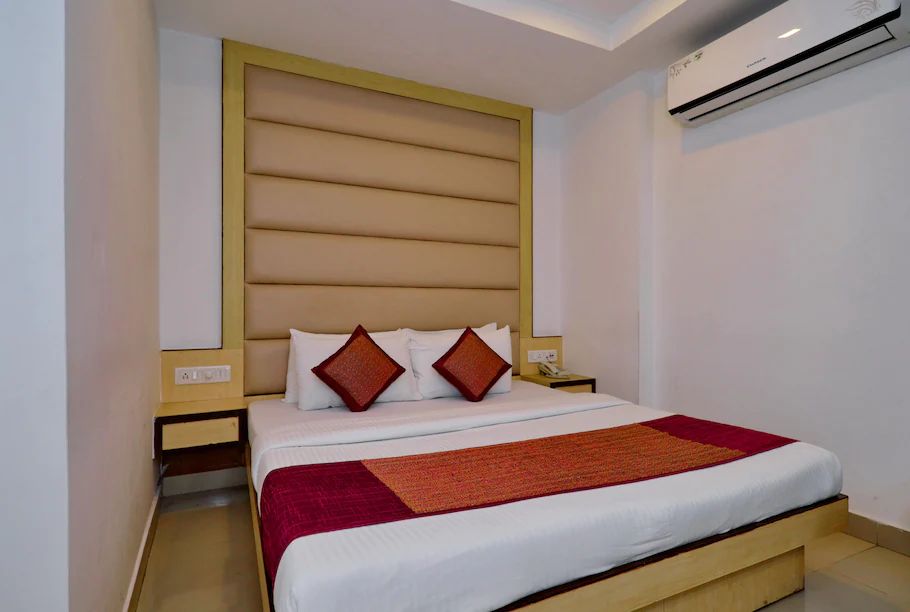 Hotel Yellow Saffron, New Delhi 3