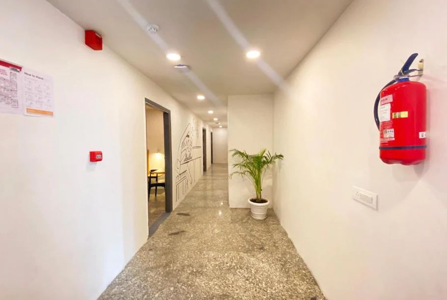 Hotel Yellow Saffron, New Delhi 5