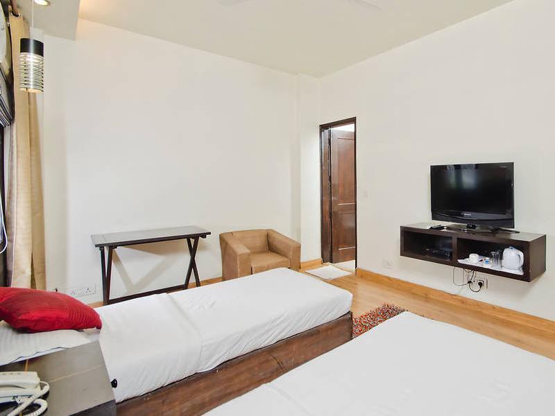 Hotel Grand Ffour, Delhi