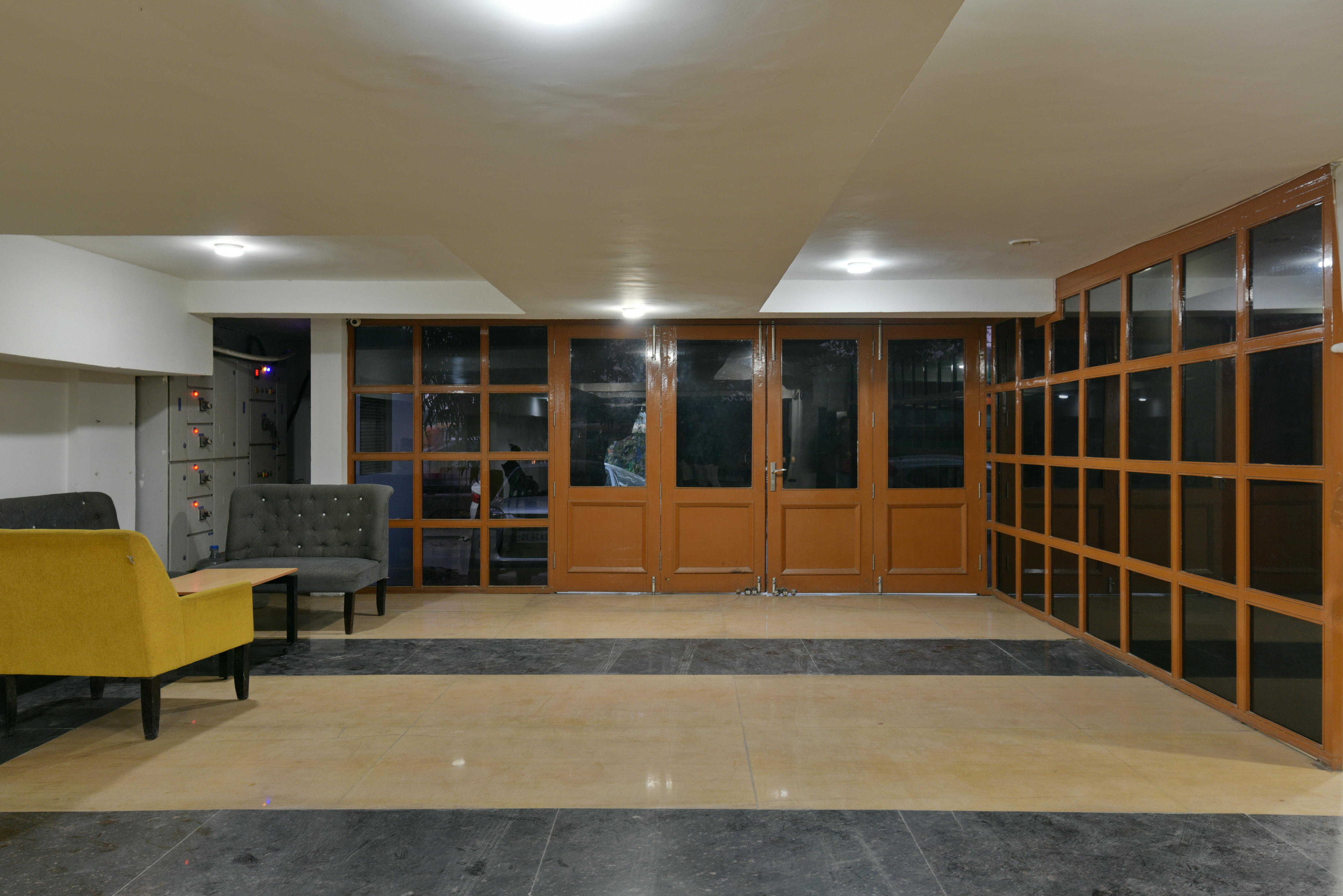 Hotel Silver Saffron, New Delhi 2