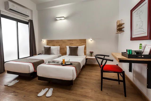 Hotel Admire Inn 91 Sector 27, Noida 3