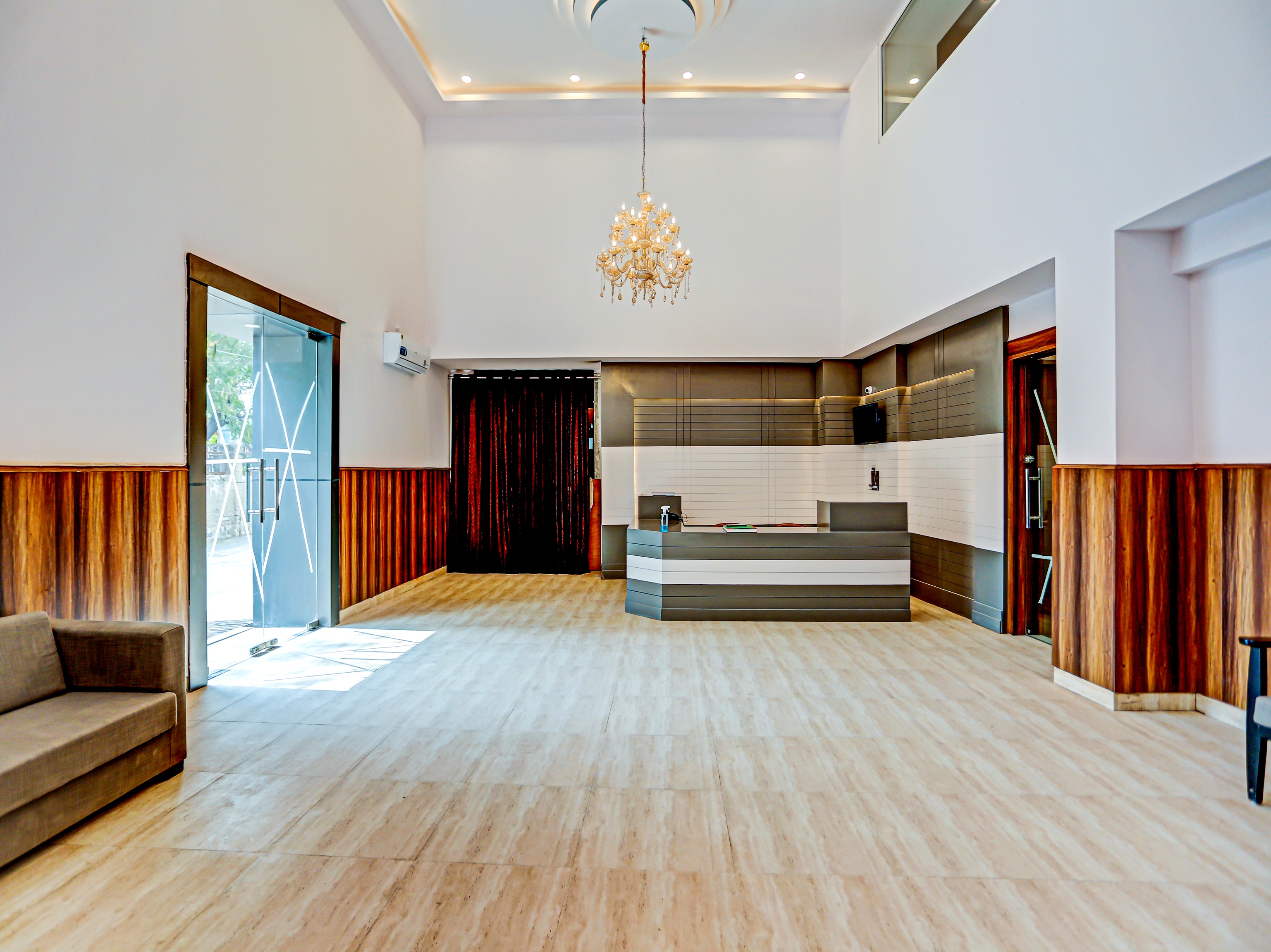 Hotel Noida Grand -58, Noida 3