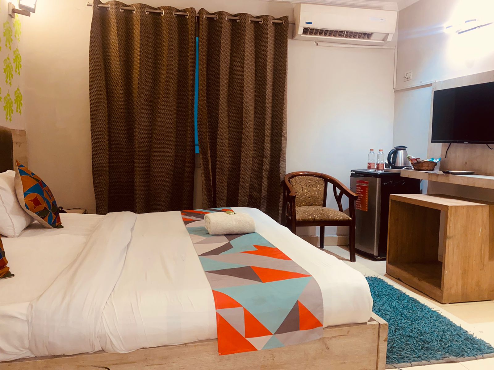 Hotel Red Blu, New Delhi 5