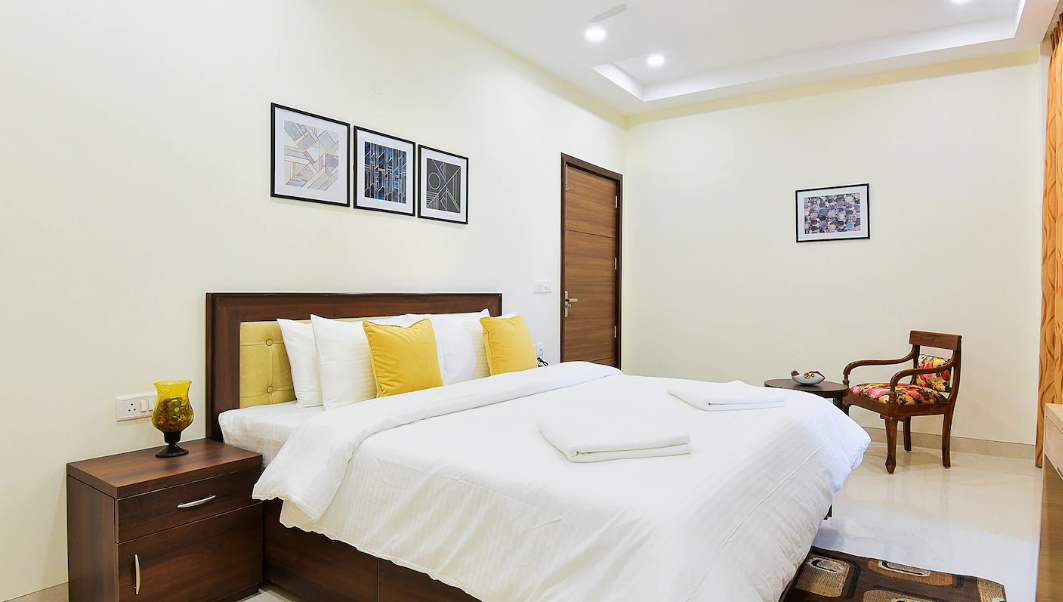 Studio Apartments By BluO at Golf Course Road, Gurgaon 4