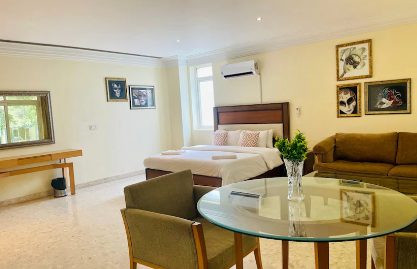 BluO Comfy & Elegant Deluxe Room, Gurgaon 3