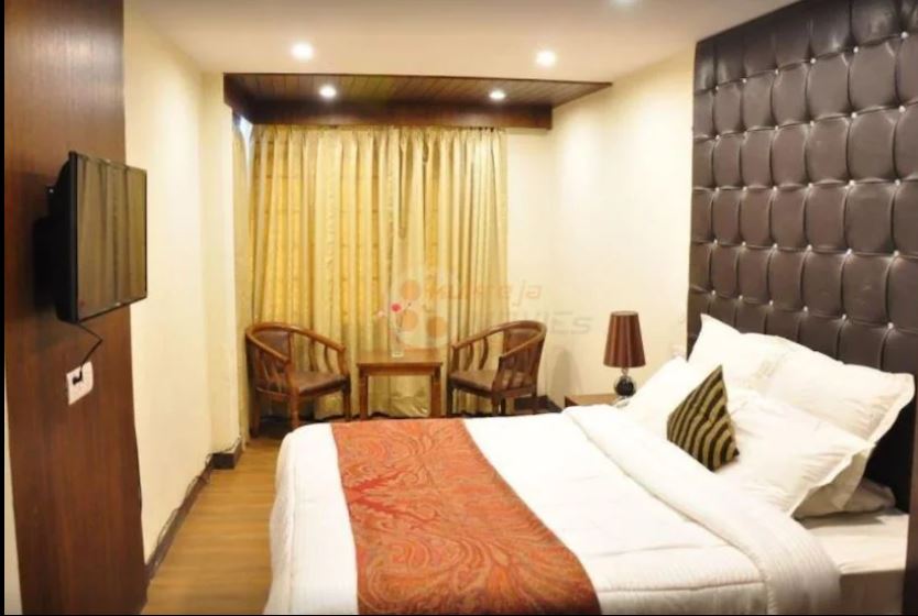 Executive Room(with Balcony and Hill View)- with only one way pick up from lift to the hotel