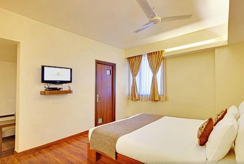 Whispering Palms Hotel -Jaipur, Jaipur 5