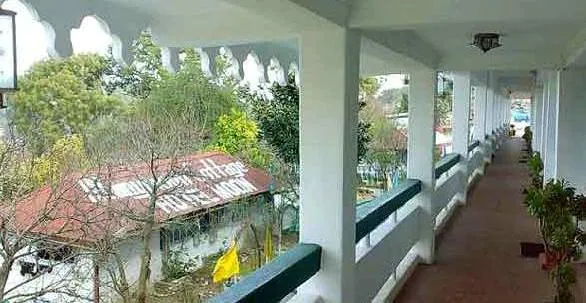 Hotel Moon and Restaurant, Ranikhet 4