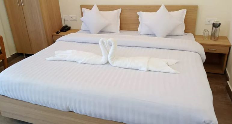 Hotel Emoji Inn, Nainital 2