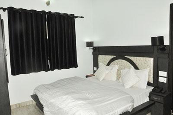 Hotel Sunder Palace, Dehradun