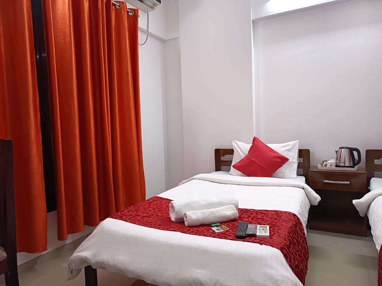 Happy Stay Near Airport Vimanagar, Pune 3