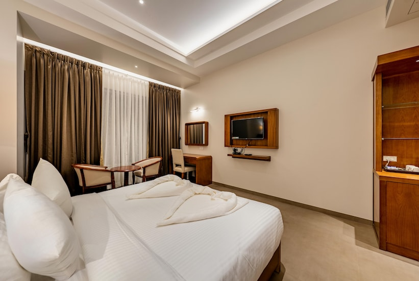 Hotel Grand Regal, Uran Islampur 2