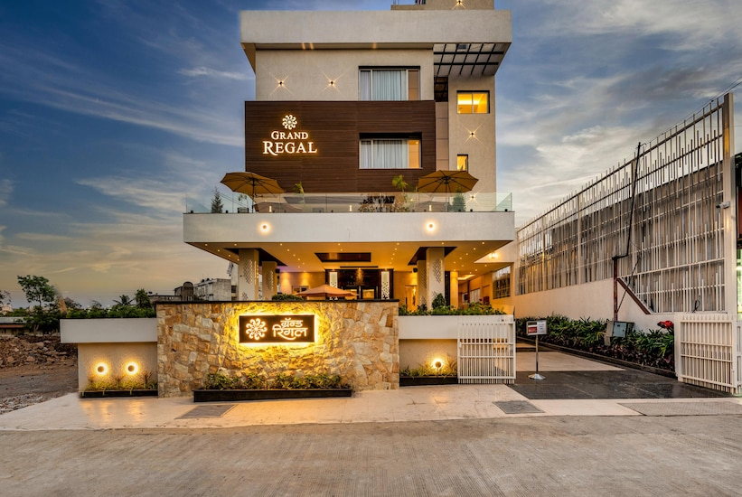 Hotel Grand Regal, Uran Islampur 5