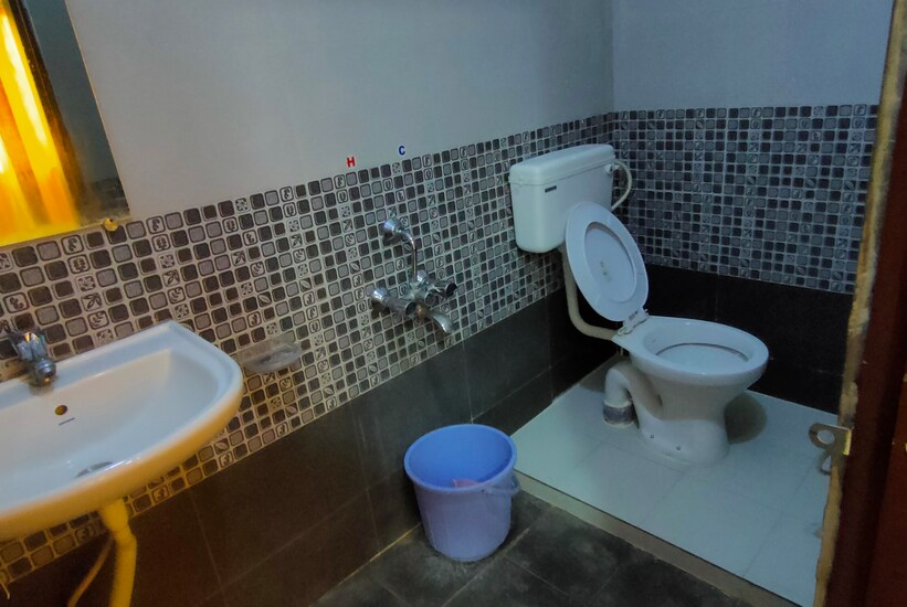 Vrundavan Hotel, Akkalkot 4