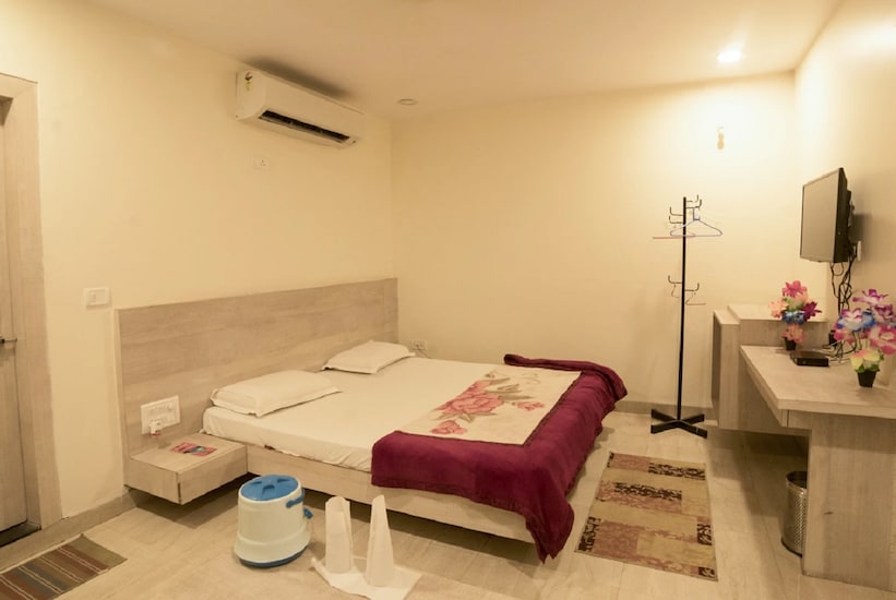 Hotel Kachnar, Pachmarhi 2