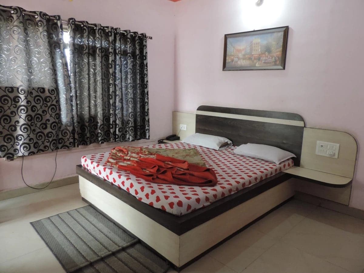 Hotel abhimanyu, Pachmarhi 2