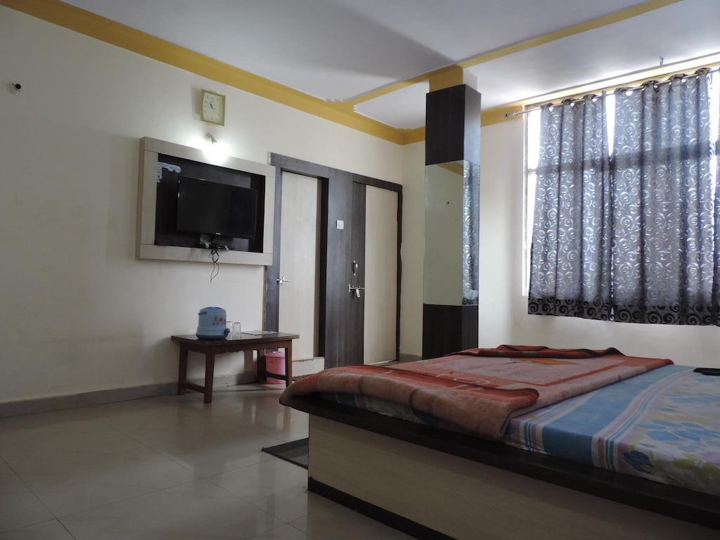 Hotel abhimanyu, Pachmarhi 3