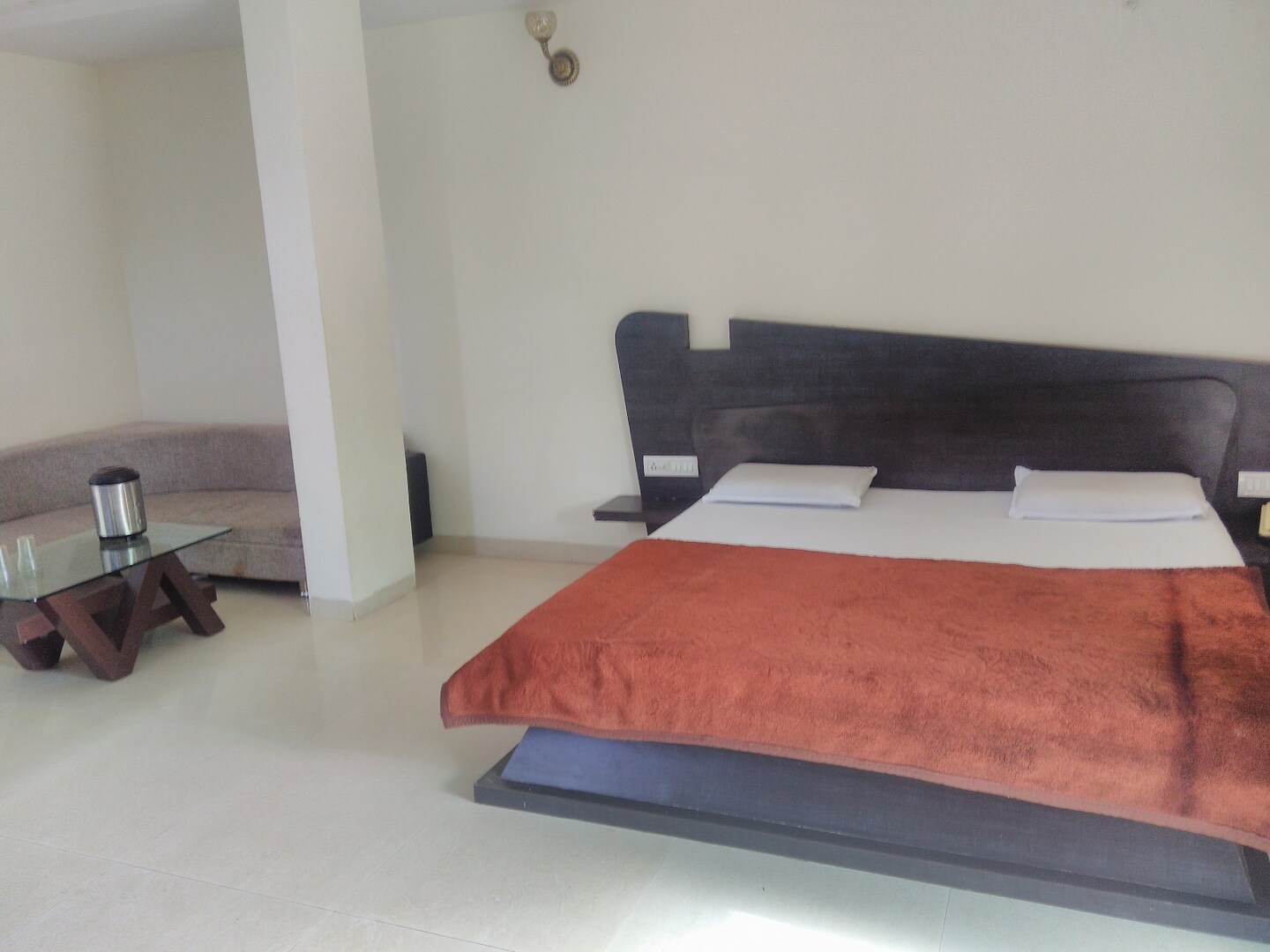Hotel 5 arches, Pachmarhi 3