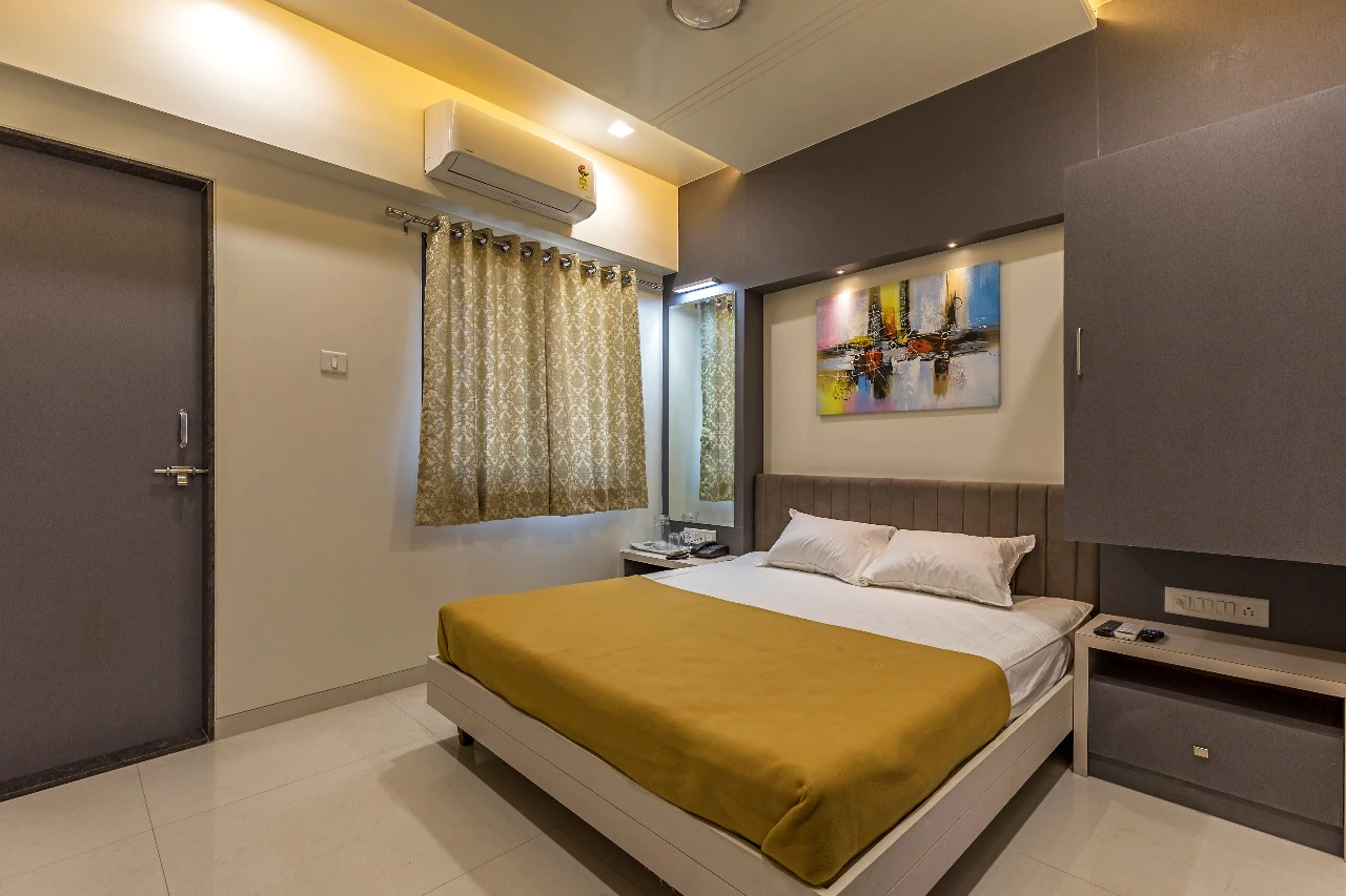 Hotel Rajlaxmi Grand, Kolhapur 3