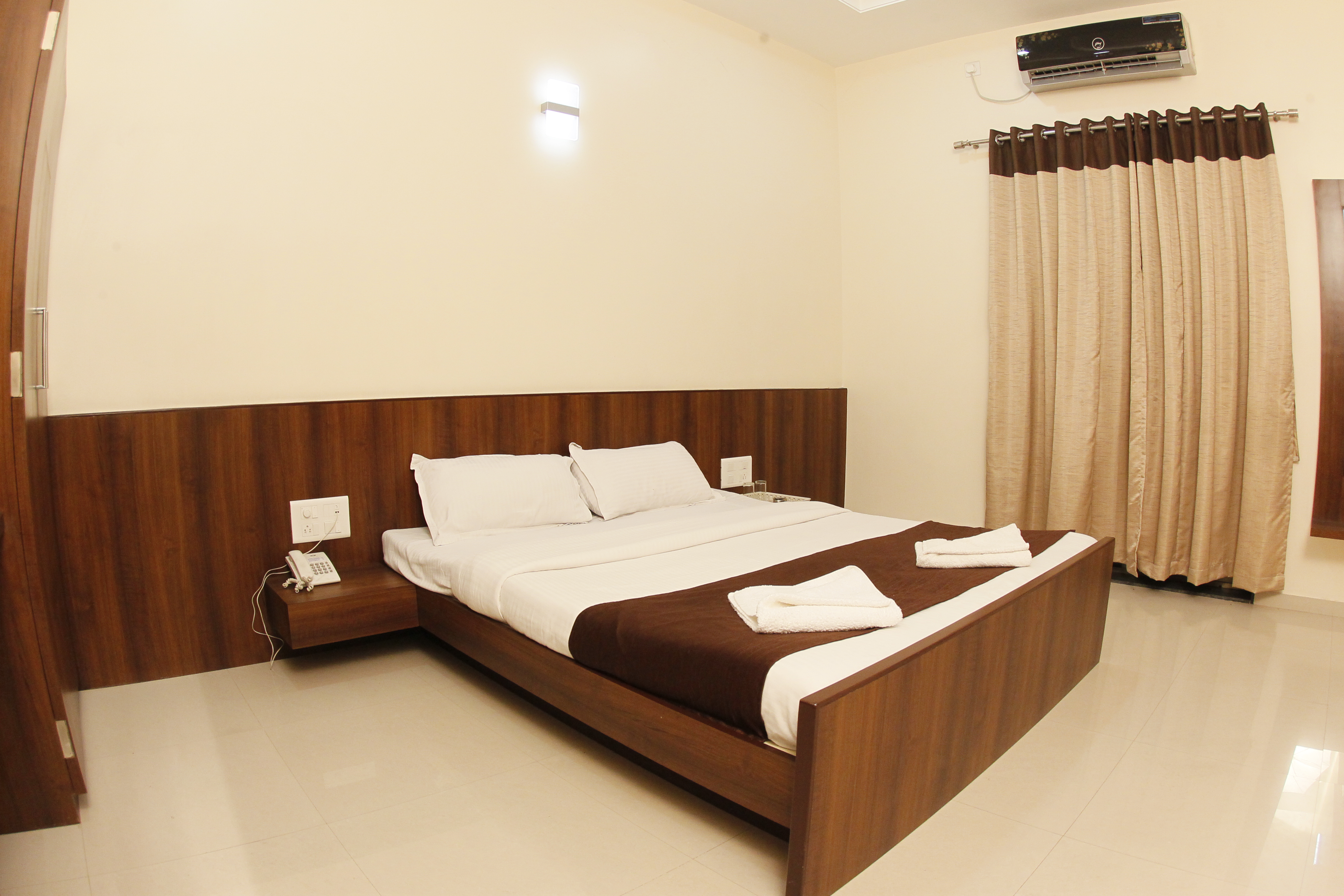 Hotel Jotirling, Sangola 4