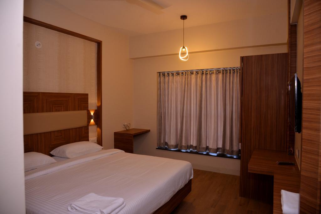 Hotel Shahi Executive, Karad 3