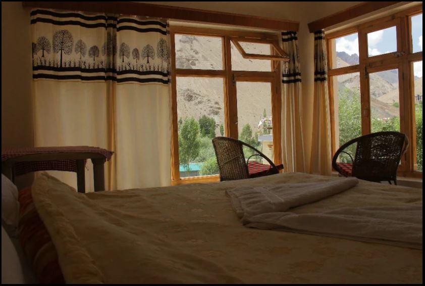 Siachen guest house lamayuru, Leh 5