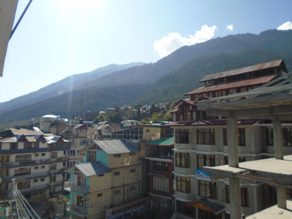 Hotel Magnolia, Manali 5