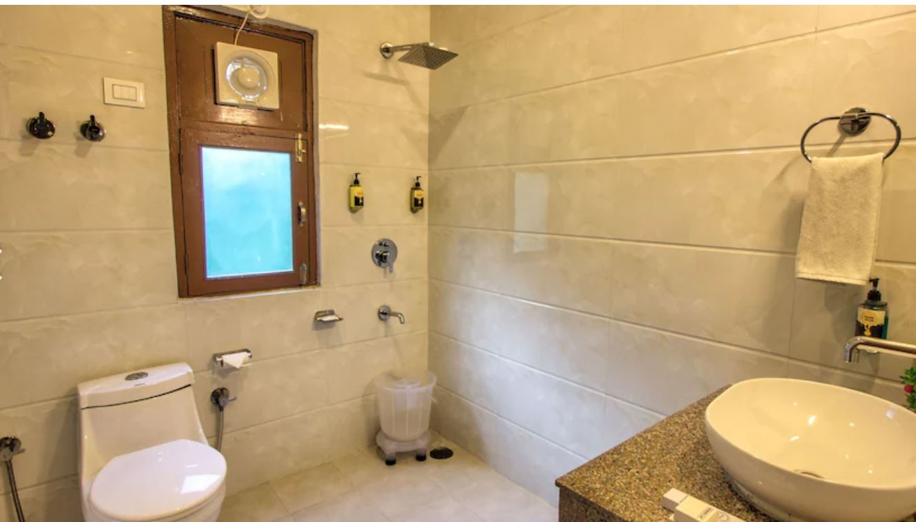 Aeraki Hotel, Manali 3
