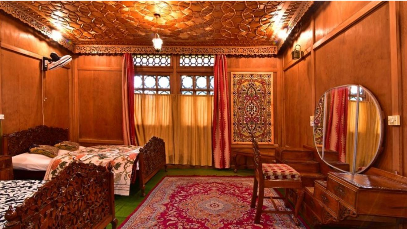 The Great Kashmir Houseboats, Srinagar 5