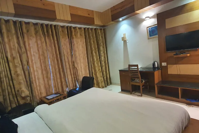 Shivalik Hotel & Resort, Kasauli 2