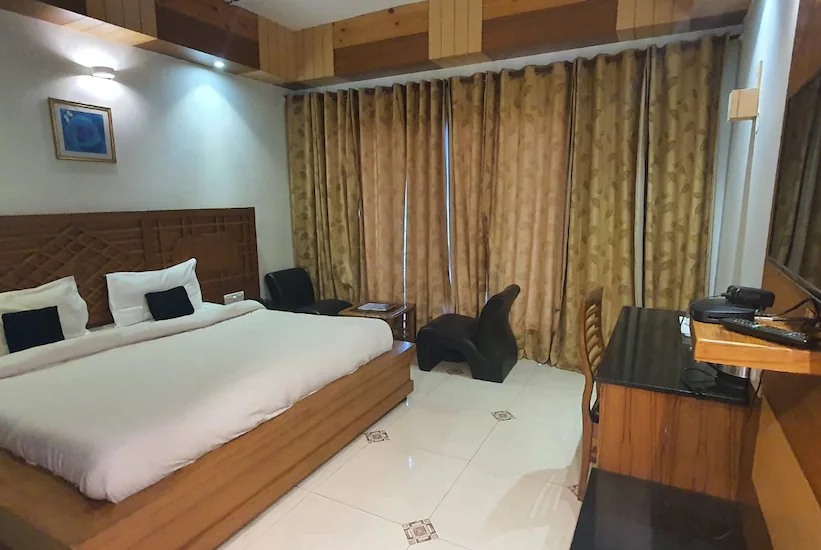 Shivalik Hotel & Resort, Kasauli 3