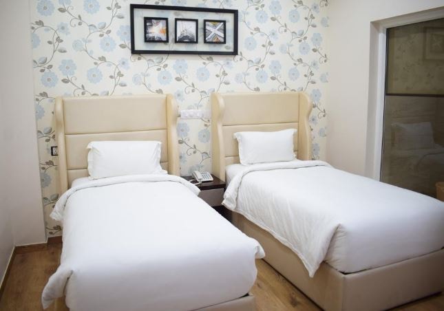Hotel Naveen Continental, Allahabad 2