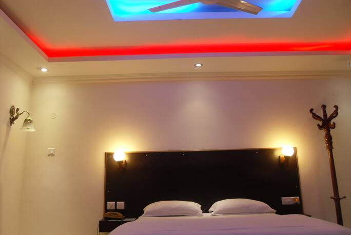 Hotel Valentines, Allahabad 4