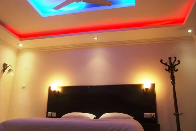 Hotel Valentines, Allahabad 5