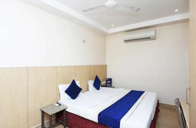 Hotel Malik Residency, Kanpur 2