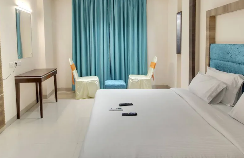 Hotel Red Carlton, Kanpur 3
