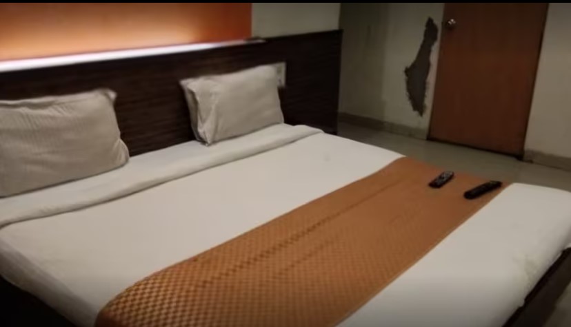 HOTEL VRUNDAVAN LODGE, Pune 3