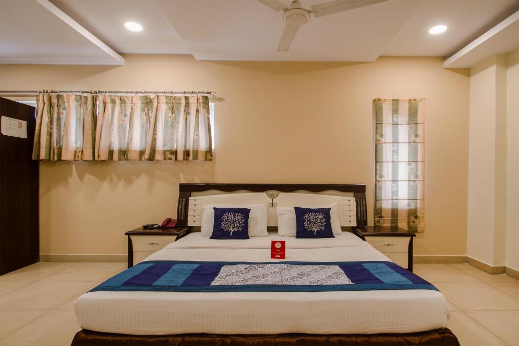 Iroomz Way Inn, Hyderabad 4