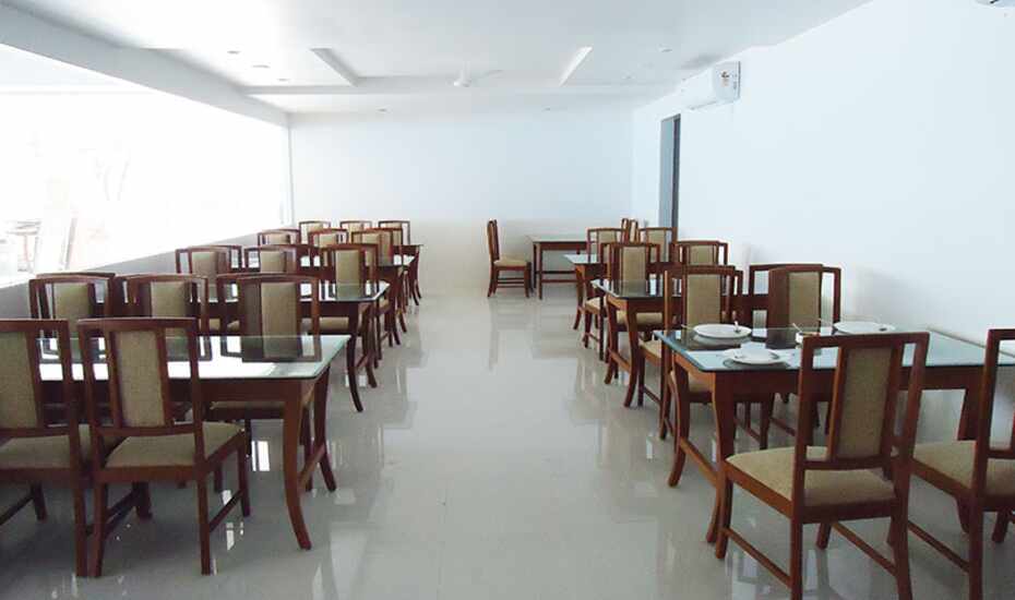 Hotel Sybaritic Suites, Hyderabad 4