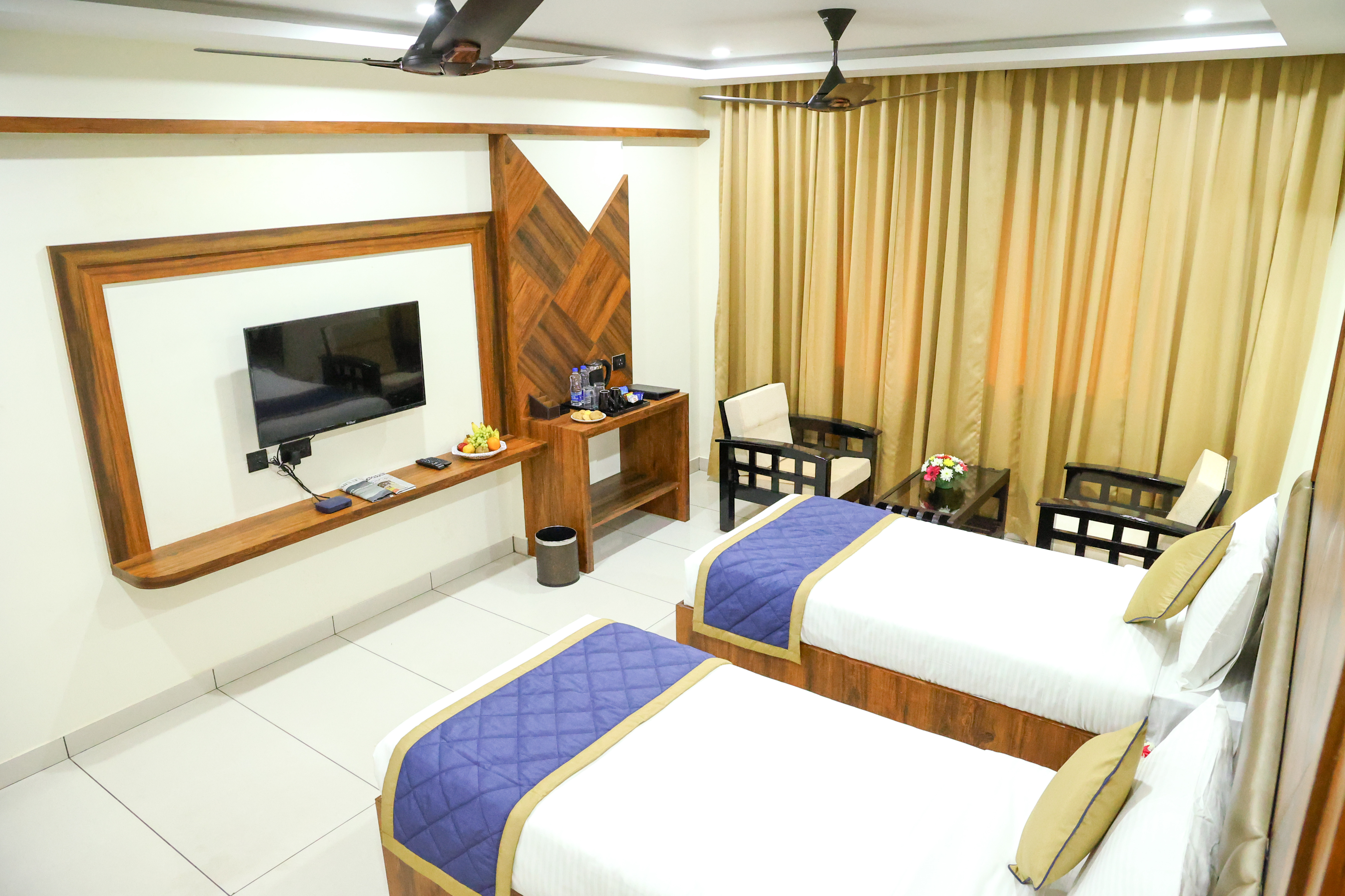 Semi Deluxe Room
