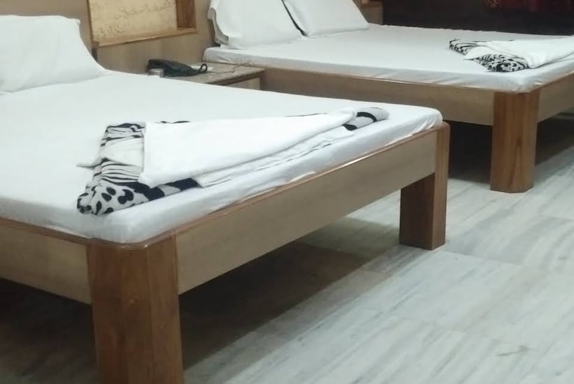 Hotel Nirmal Palace, Lucknow 4