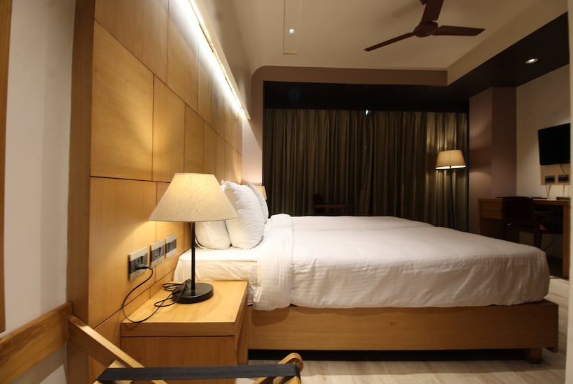 Hotel Charan Plaza, Lucknow 4