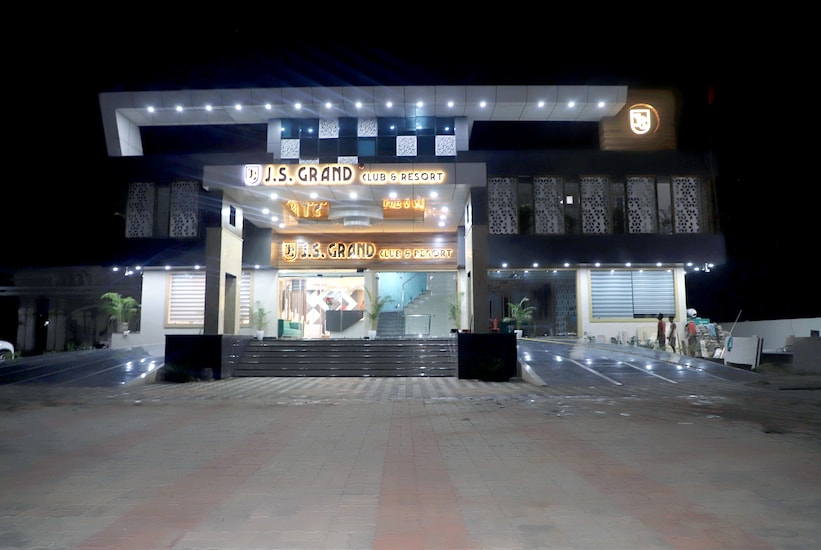 JS Grand Club and Resort, Jhansi 5