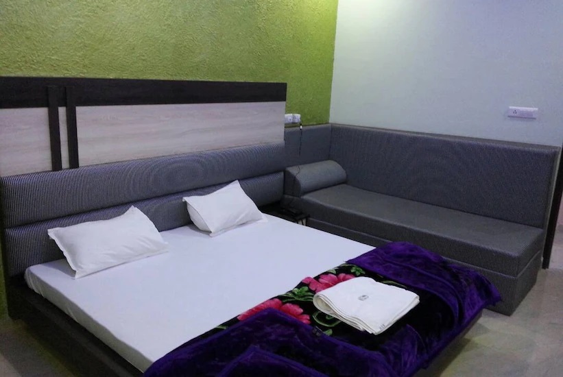 Hotel Singh Regency, Jhansi 3