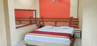 Holiday Cottage Inn, Pune 4