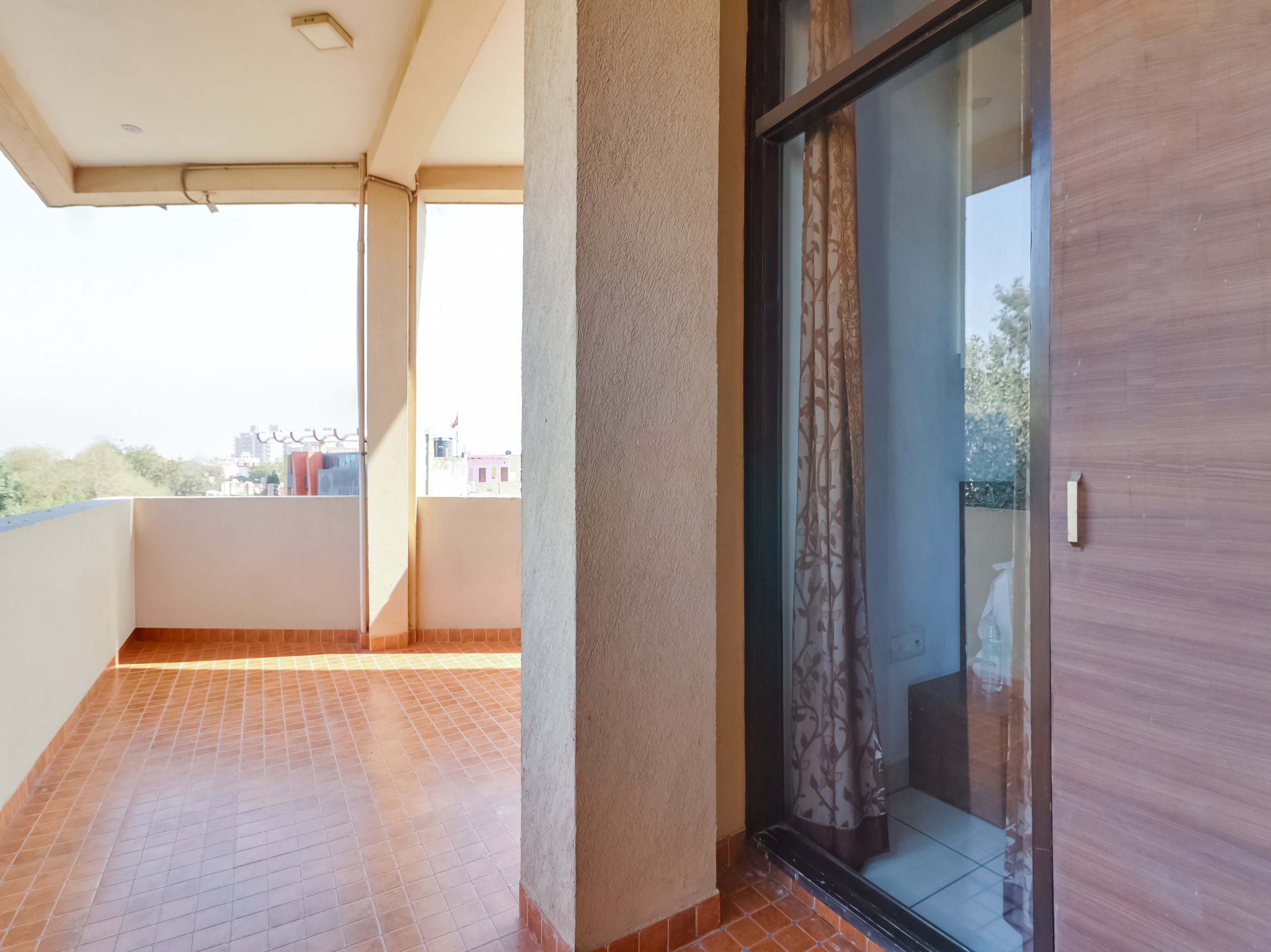 Oyo 79127 Collection O Green plaza, Gurgaon 3
